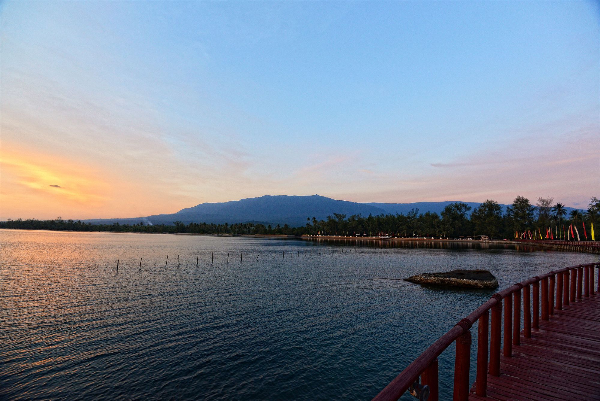 Nataya Round House Coral Bay Resort Кампот Екстериор снимка